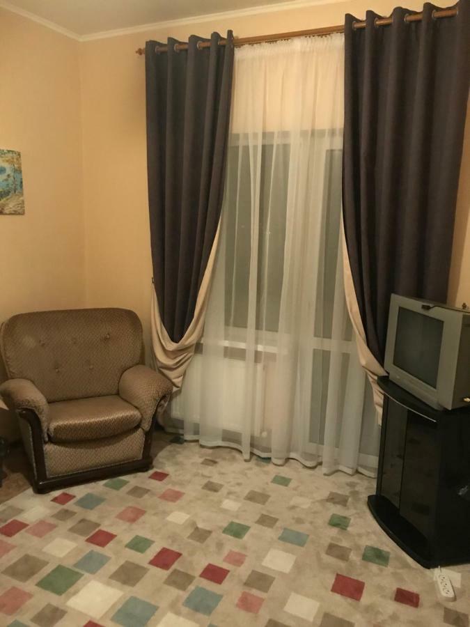 Отель "Natali" Mykolajiw Exterior foto