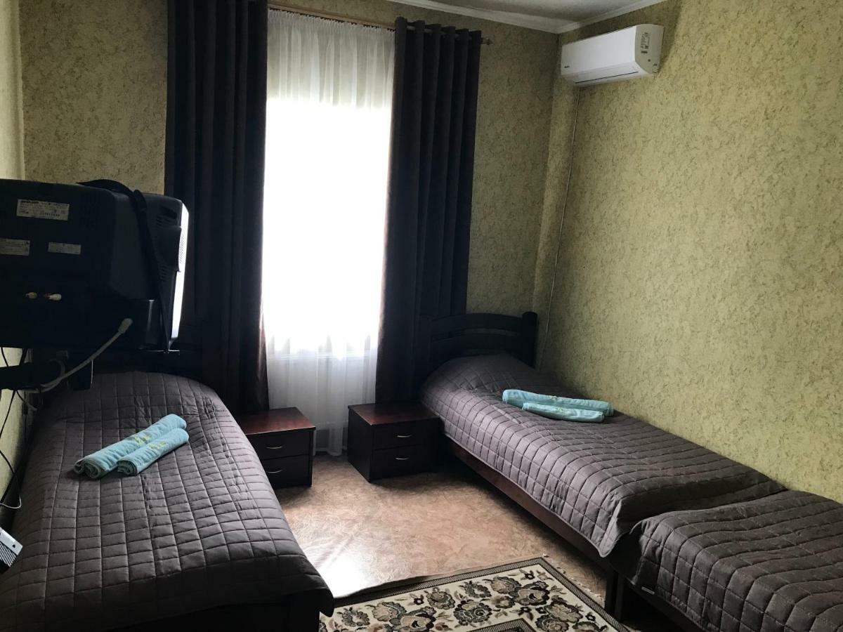 Отель "Natali" Mykolajiw Exterior foto